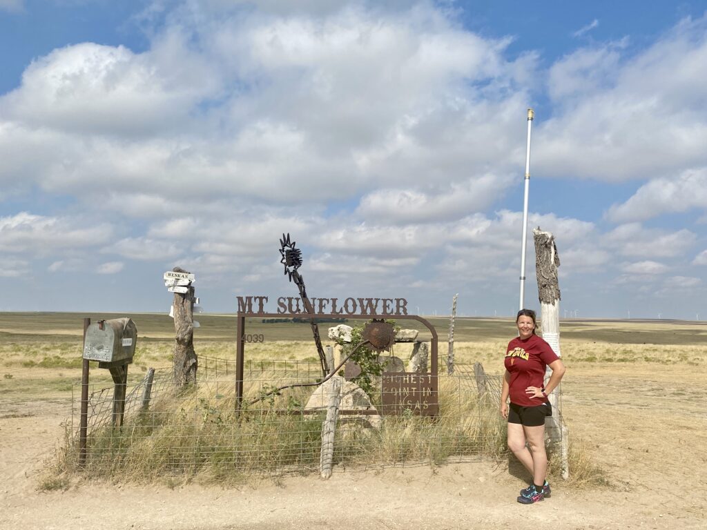 Nutty Hiker στέκεται στο Mount Sunflower